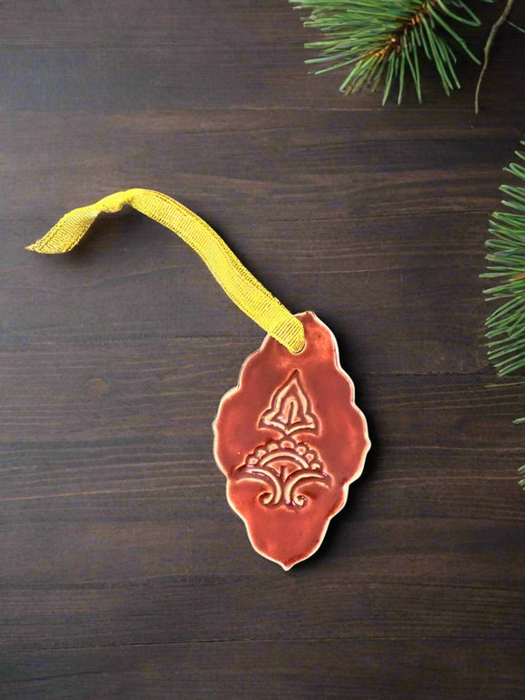 Porcelain Ornament- Cranberry Mendhi