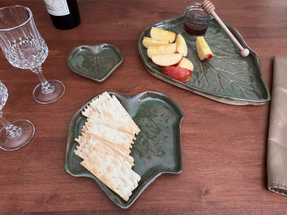 Pressed Leaf Serving Platter Set- Moss